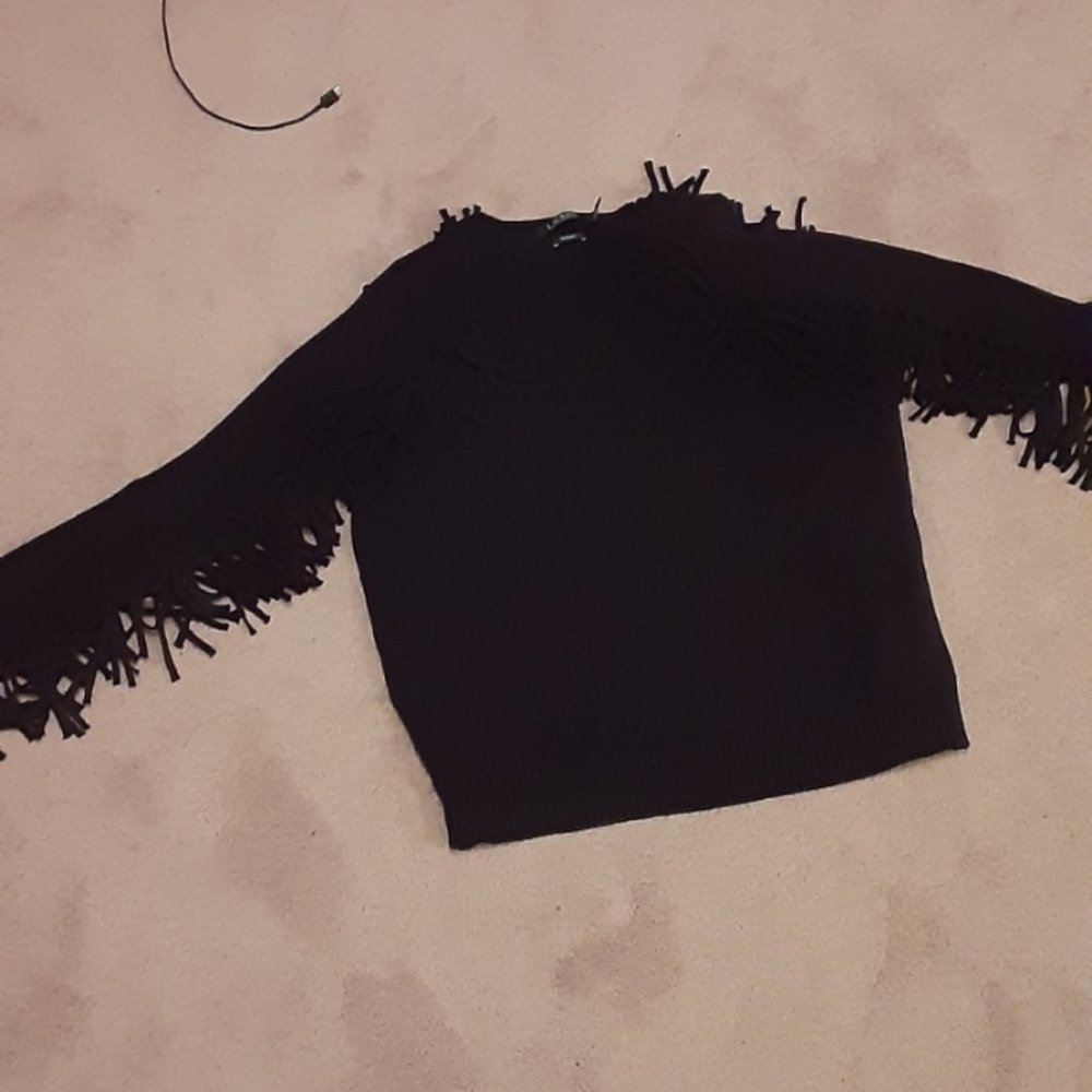 Sweater with fringe